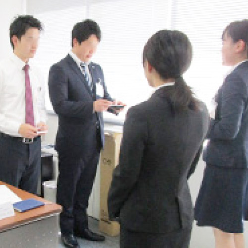 新人研修イメージ写真